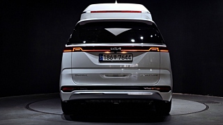 KIA CARNIVAL 2023