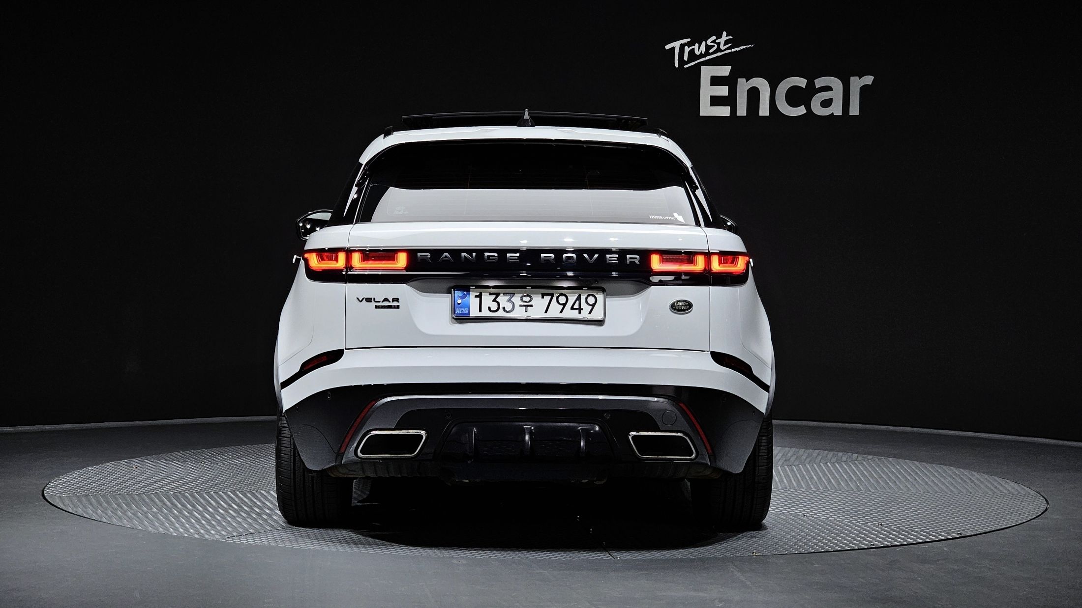 LAND ROVER RANGE ROVER VELAR
