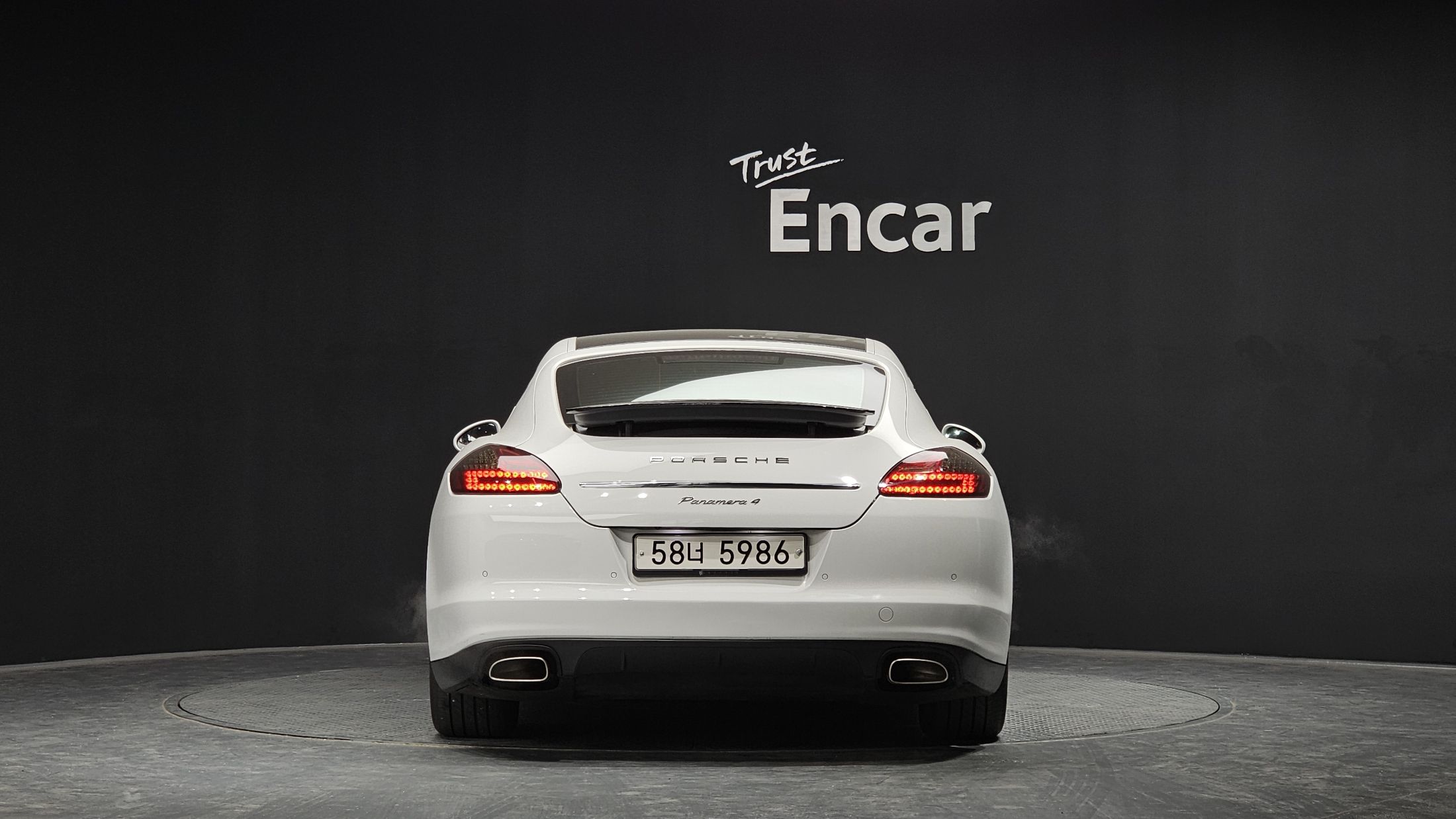 PORSCHE PANAMERA 2011