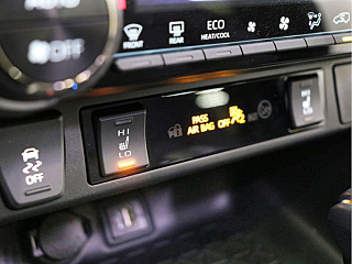 TOYOTA RAV4 2024