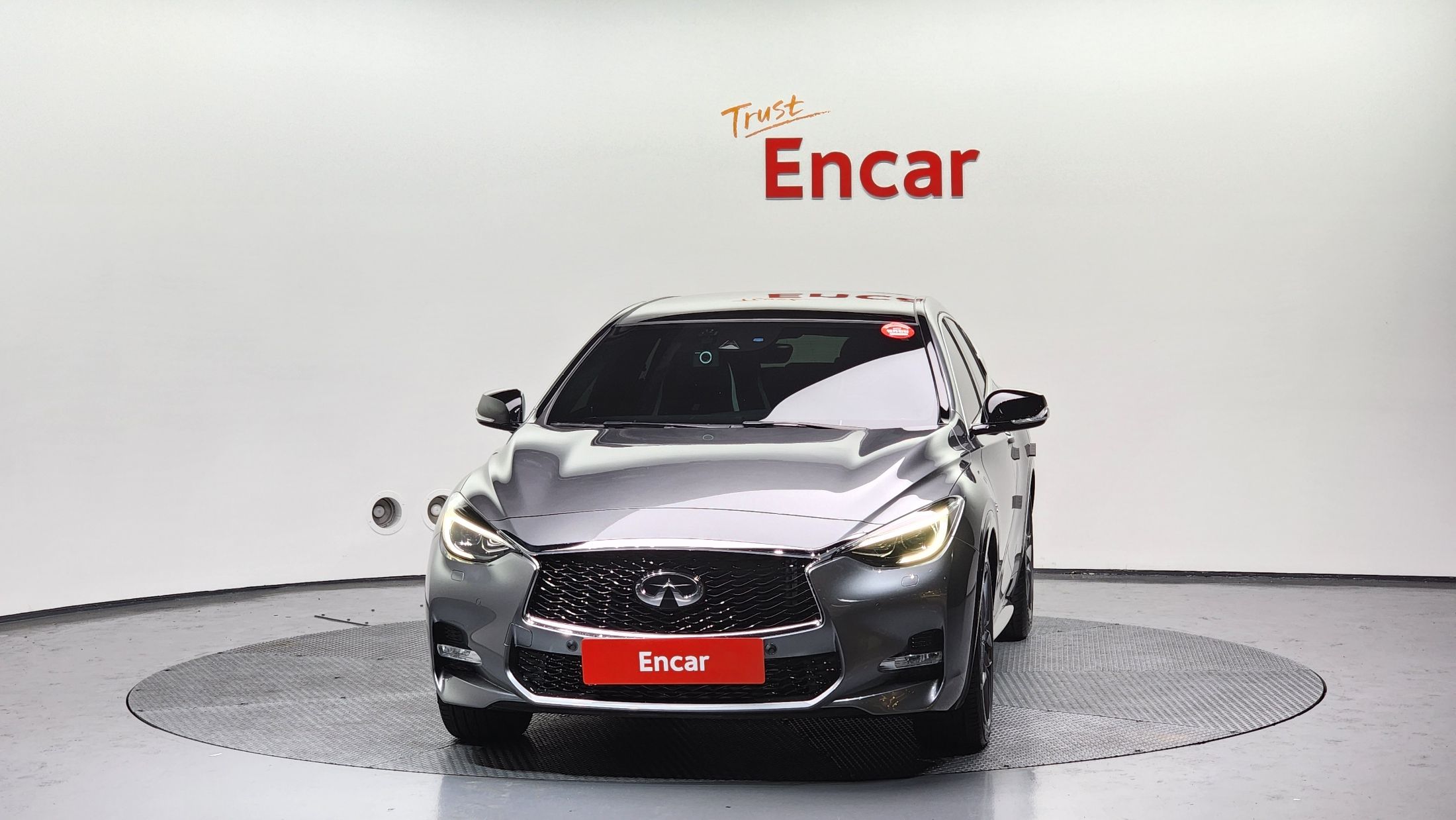 INFINITI Q30 2019