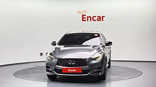 INFINITI Q30 2019