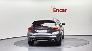 INFINITI Q30 2019