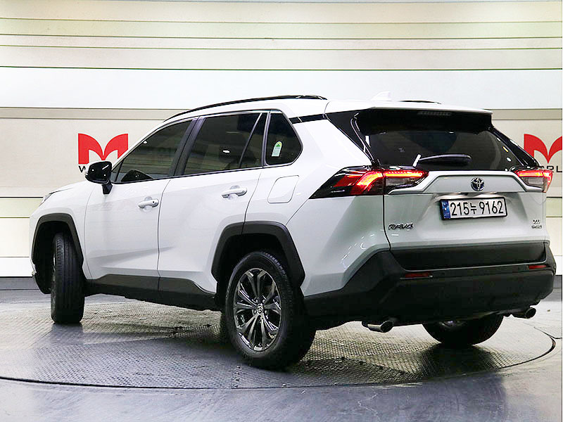 TOYOTA RAV4 2024