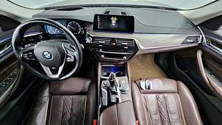 BMW 5-SERIES G30 2019
