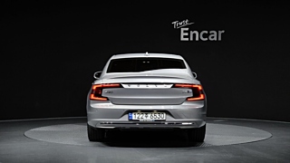 VOLVO S90 2022