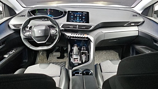 PEUGEOT 3008 2018