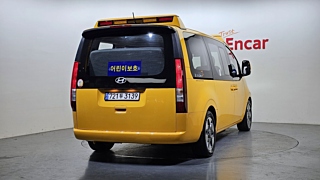 HYUNDAI STARIA 2024