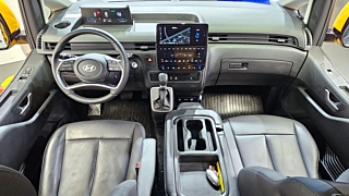 HYUNDAI STARIA 2024