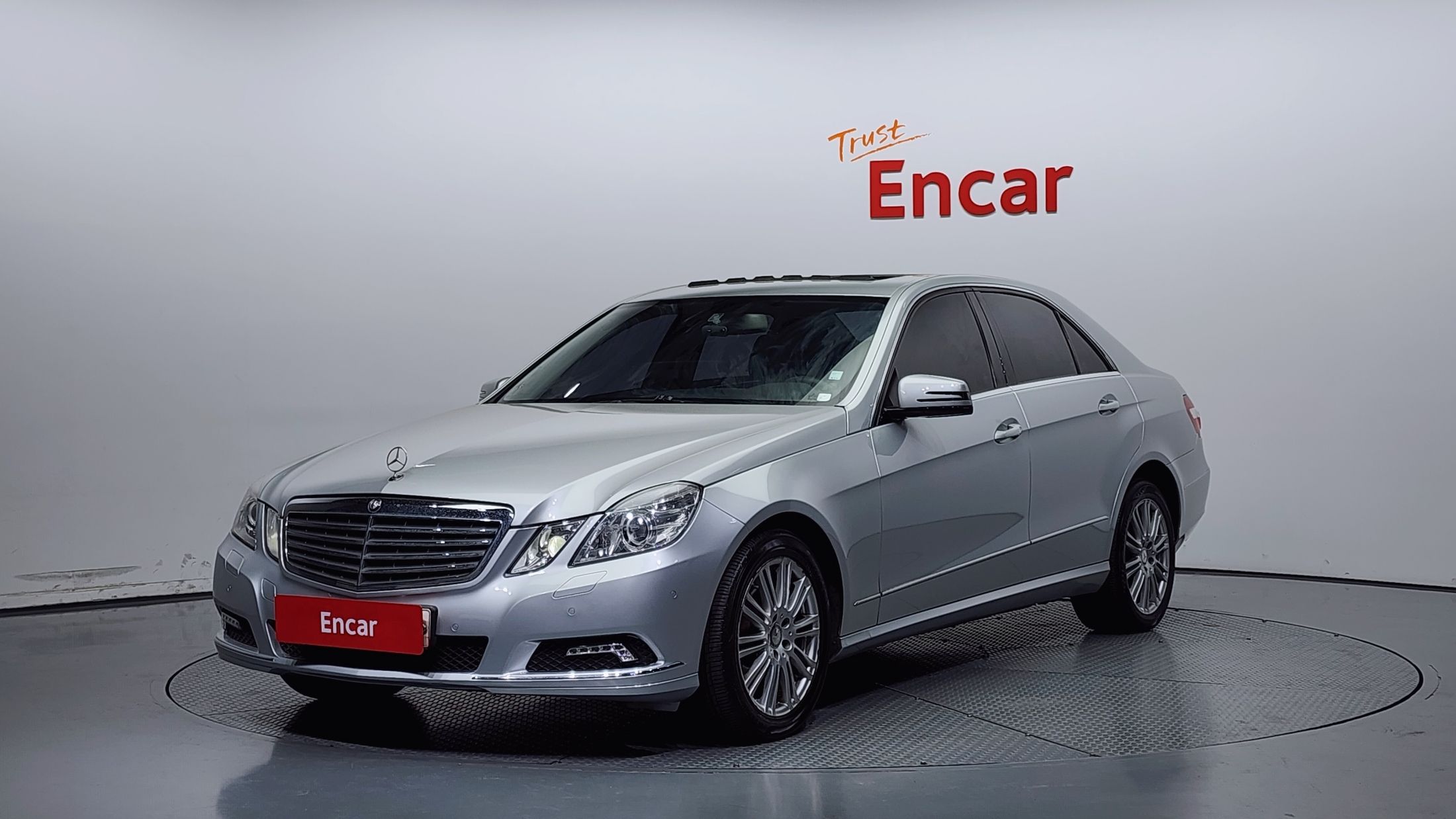 MERCEDES BENZ E-CLASS W212