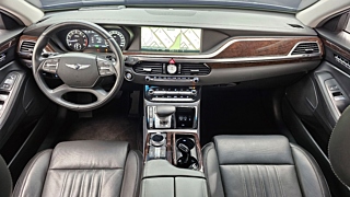 GENESIS EQ900 2017