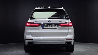 BMW X7 G07 2021