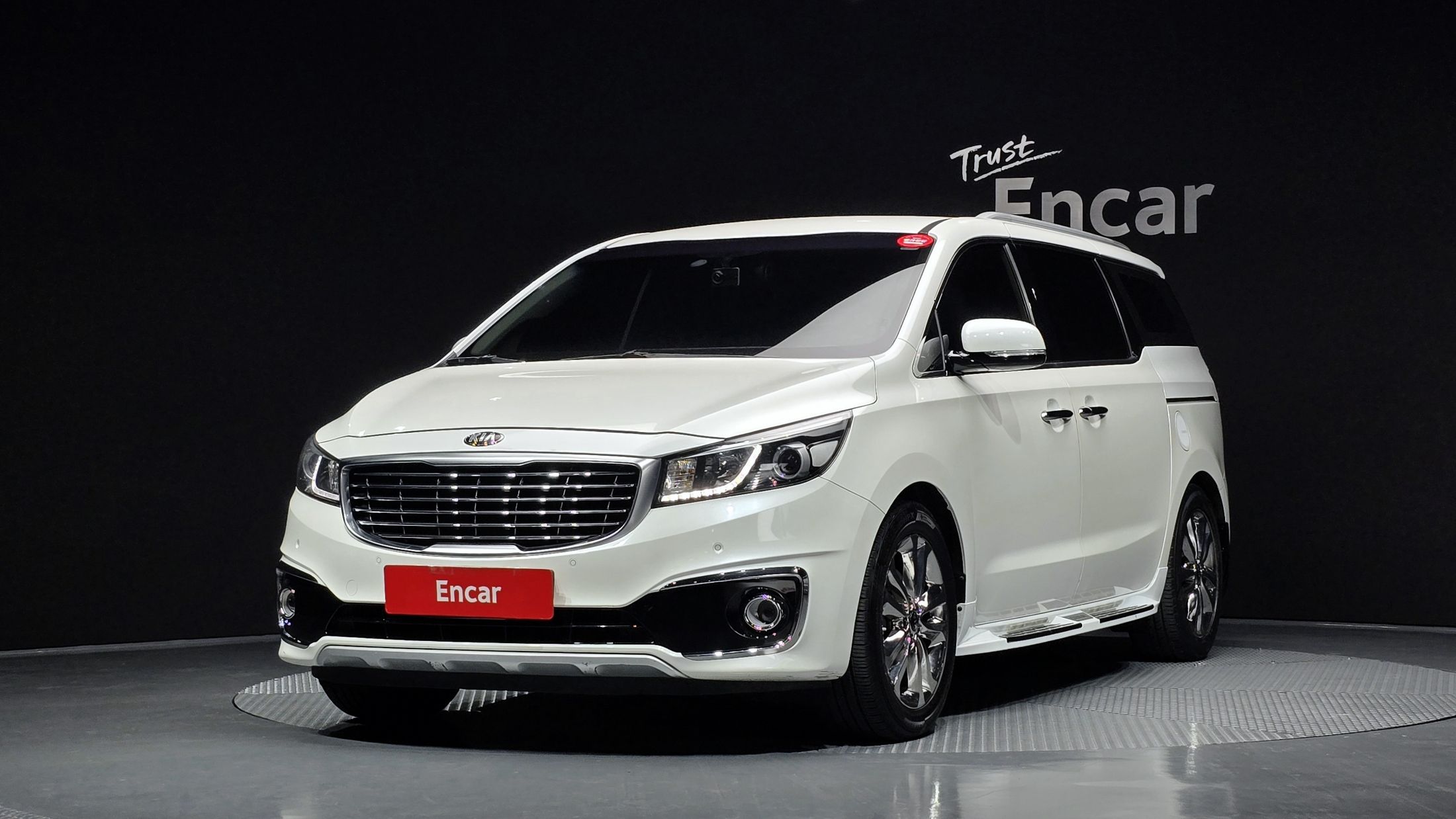 KIA CARNIVAL 2015