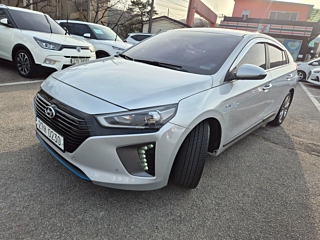 HYUNDAI IONIQ HYBRID 2016