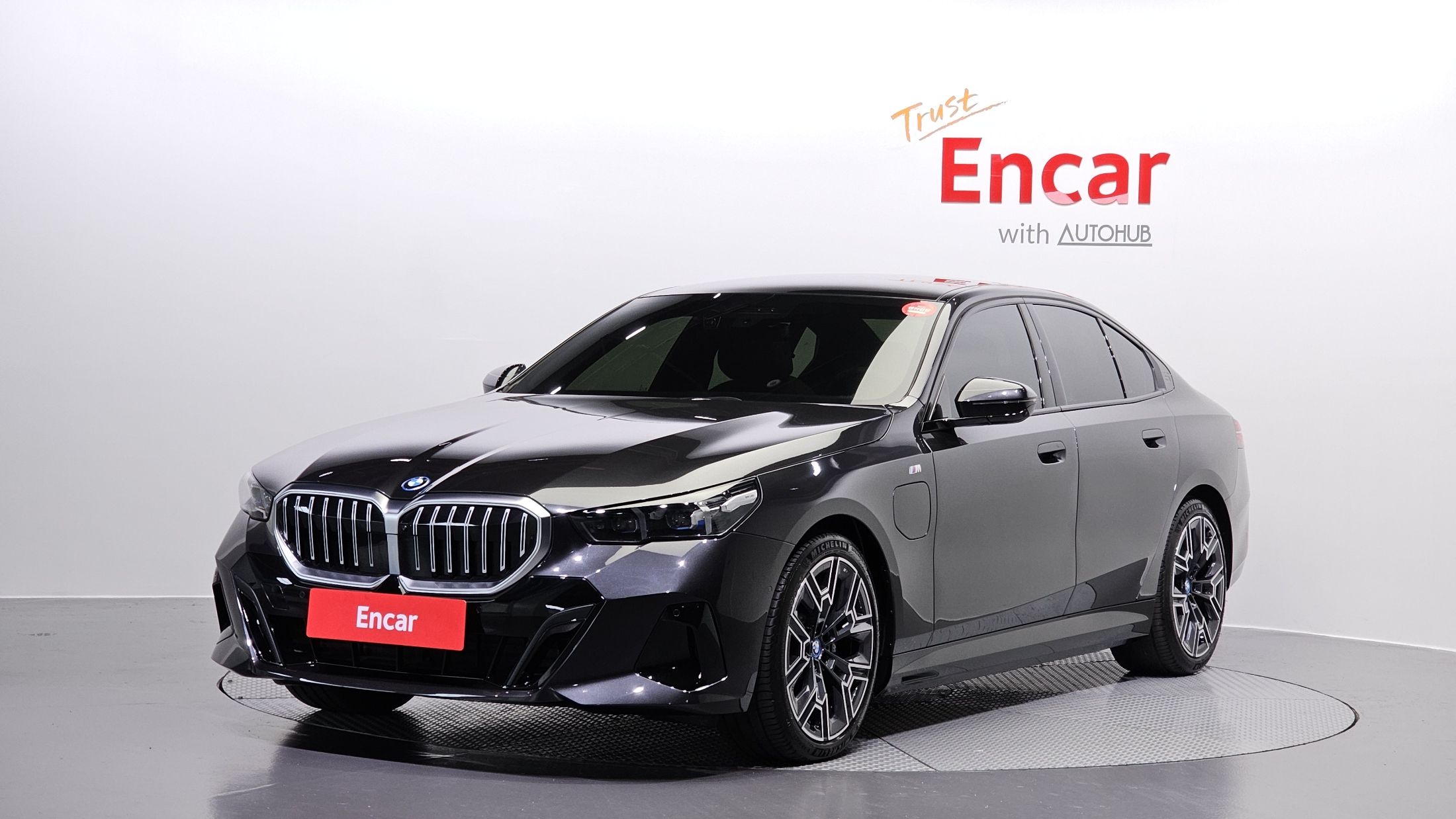 BMW 5-SERIES G60 2024