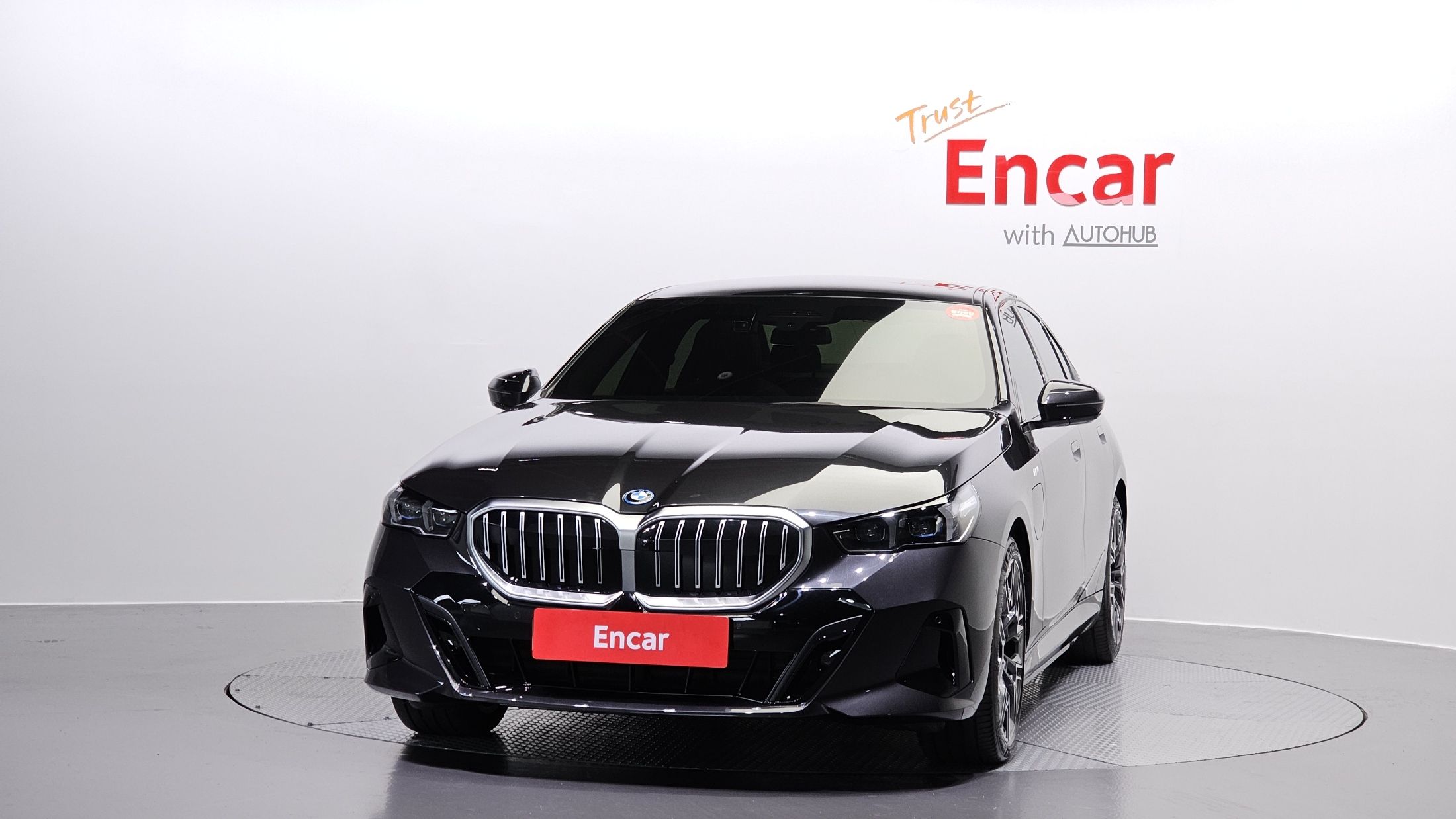 BMW 5-SERIES G60 2024