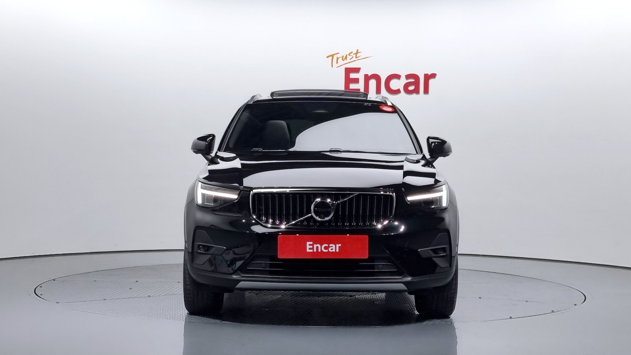 VOLVO XC40 2024