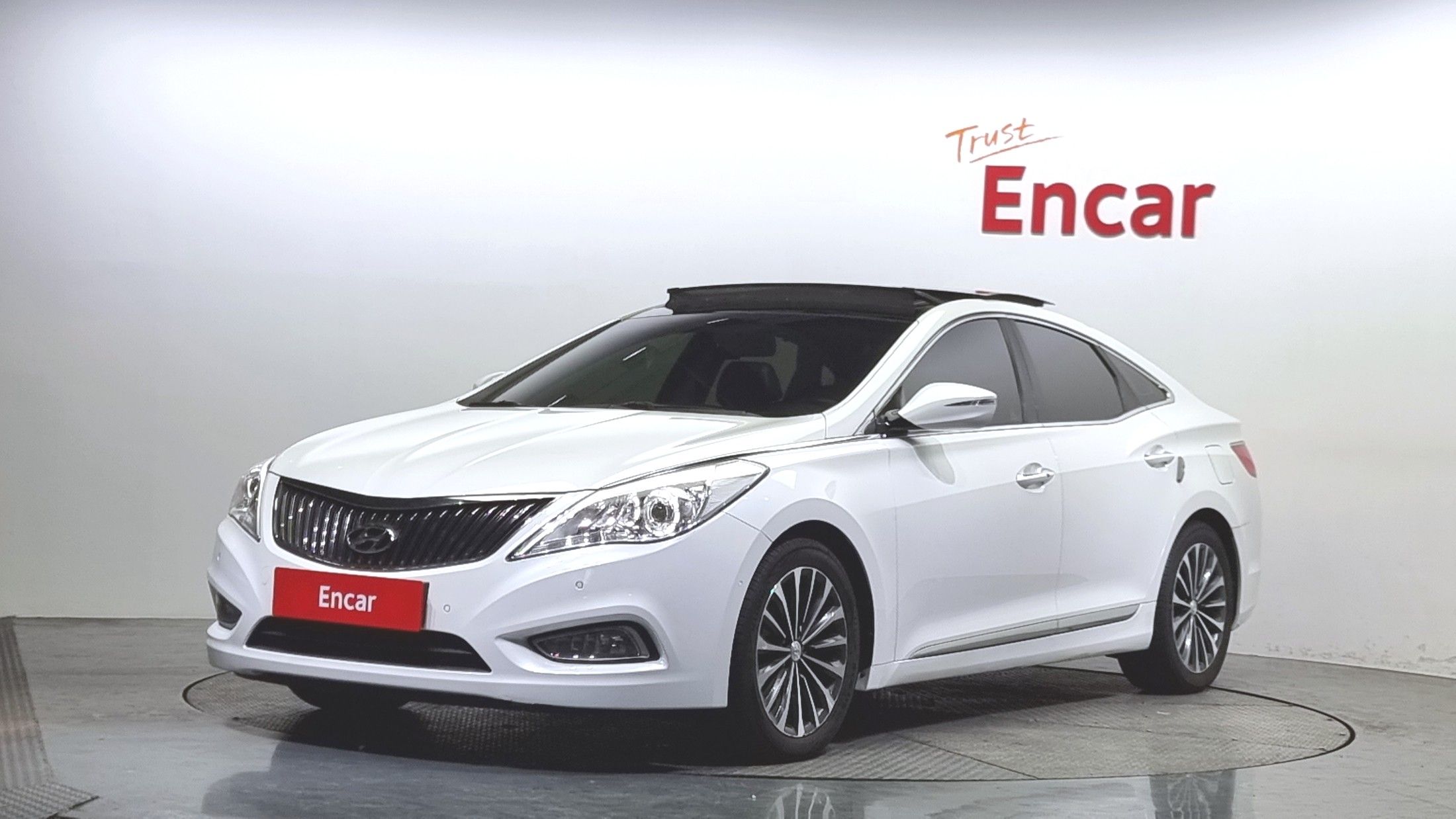 HYUNDAI GRANDEUR HG 2014