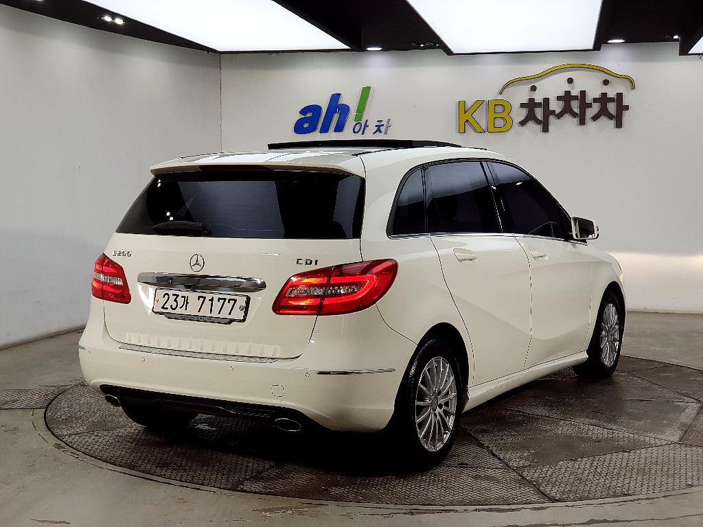MERCEDES BENZ B-CLASS W246 2013