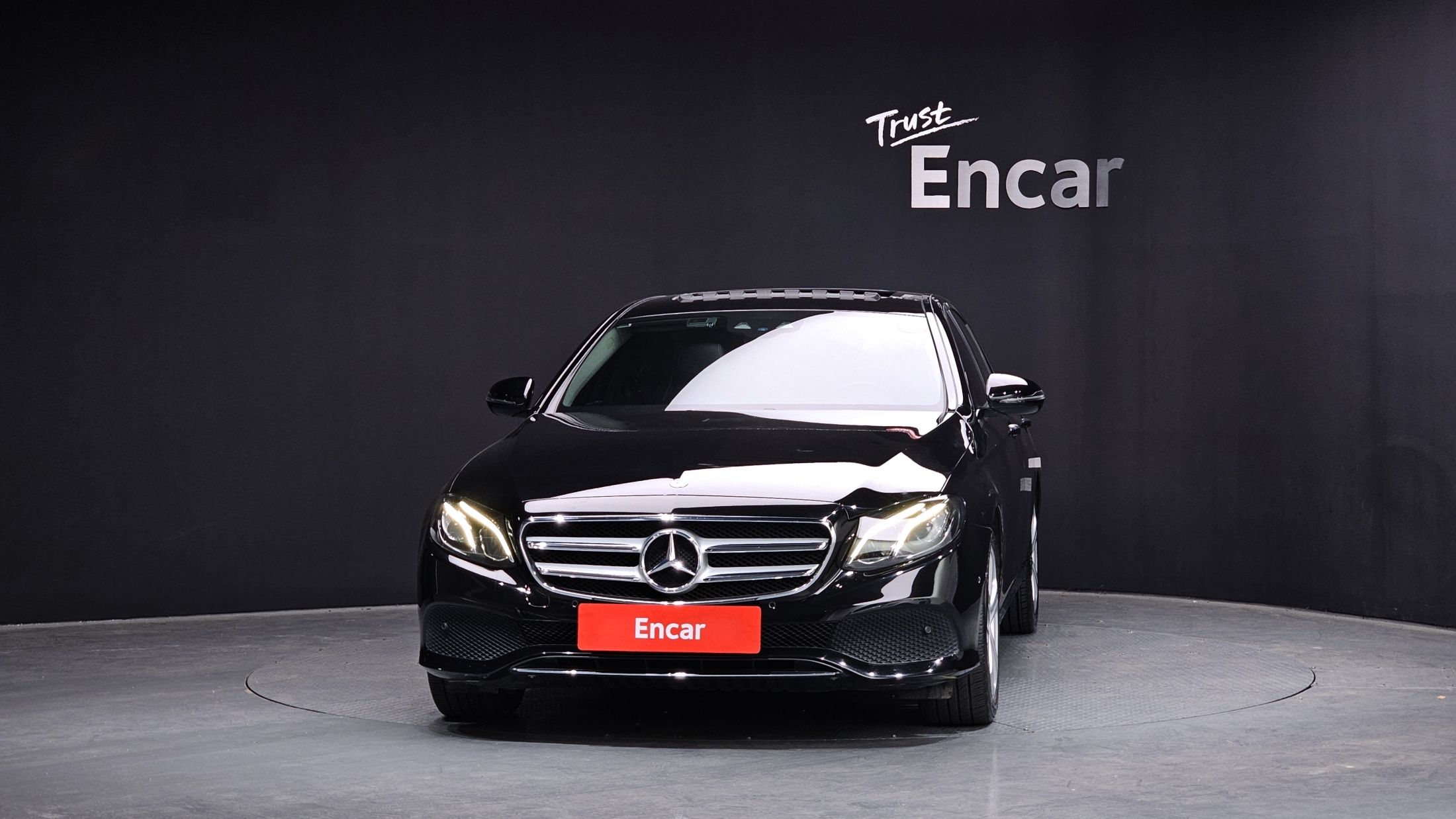 MERCEDES BENZ E-CLASS W213 2017