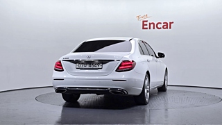 MERCEDES BENZ E-CLASS W213 2017