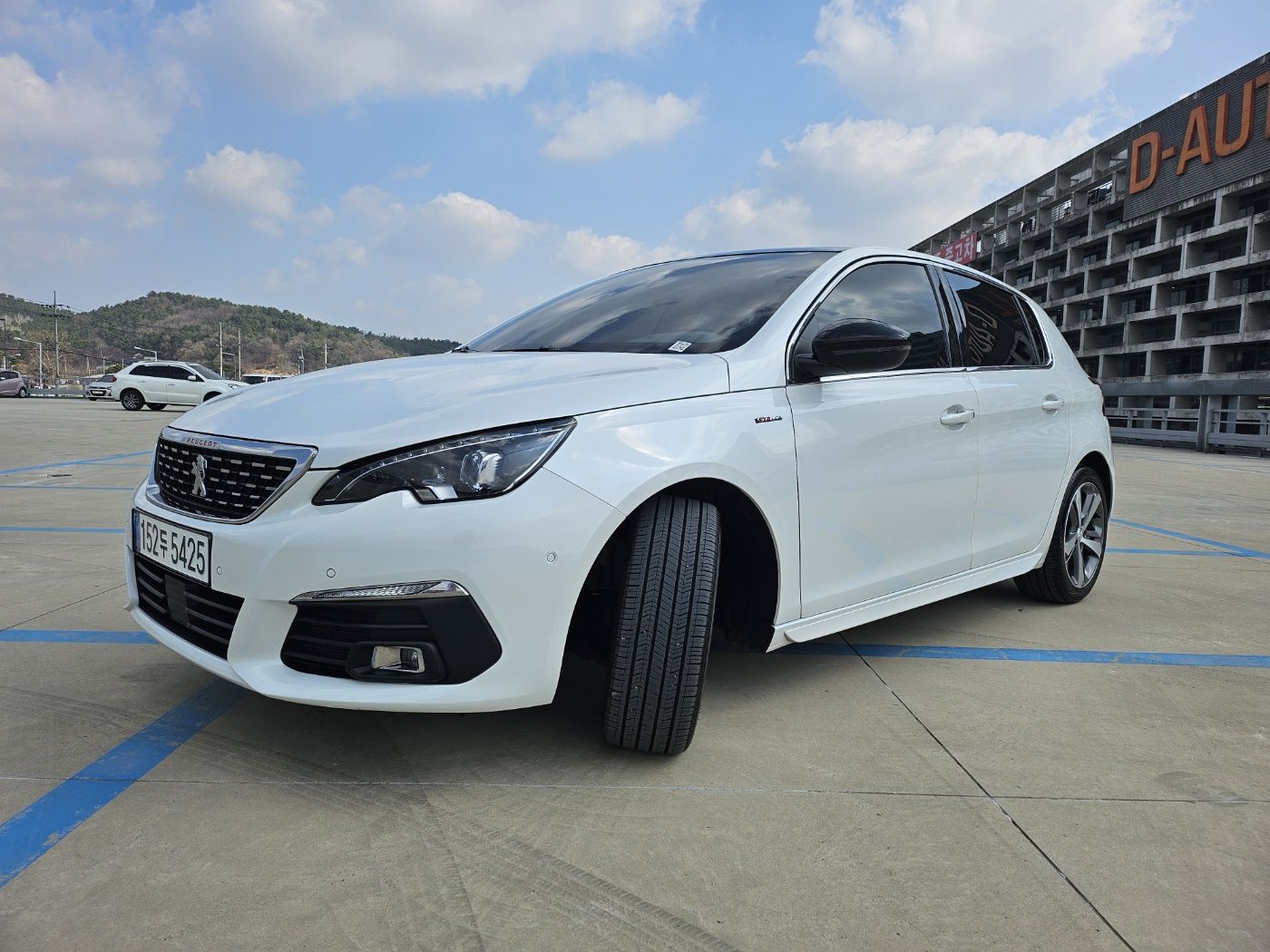 PEUGEOT 308