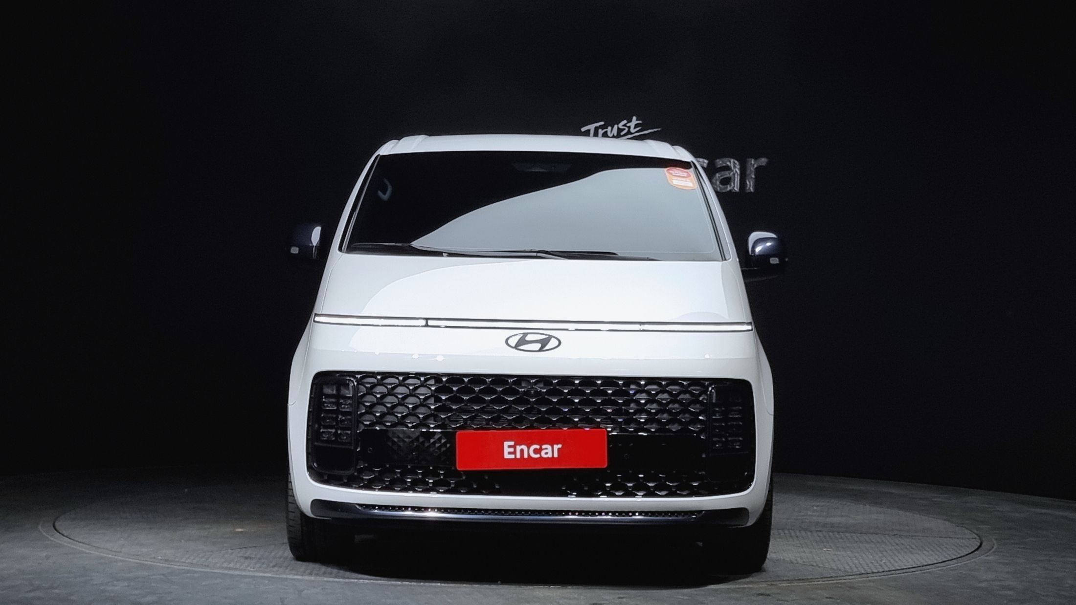 HYUNDAI STARIA 2024