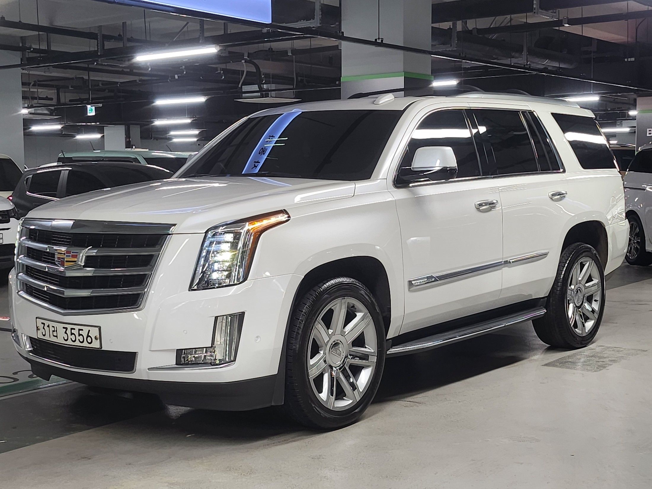 CADILLAC ESCALADE 2017