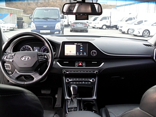 HYUNDAI GRANDEUR IG 2017