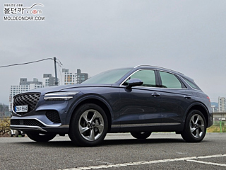 GENESIS GV70 2024