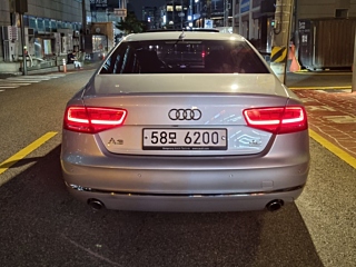 AUDI A8  4.2 FSI Quattro 2010