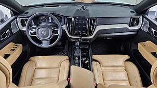 VOLVO XC60 2019
