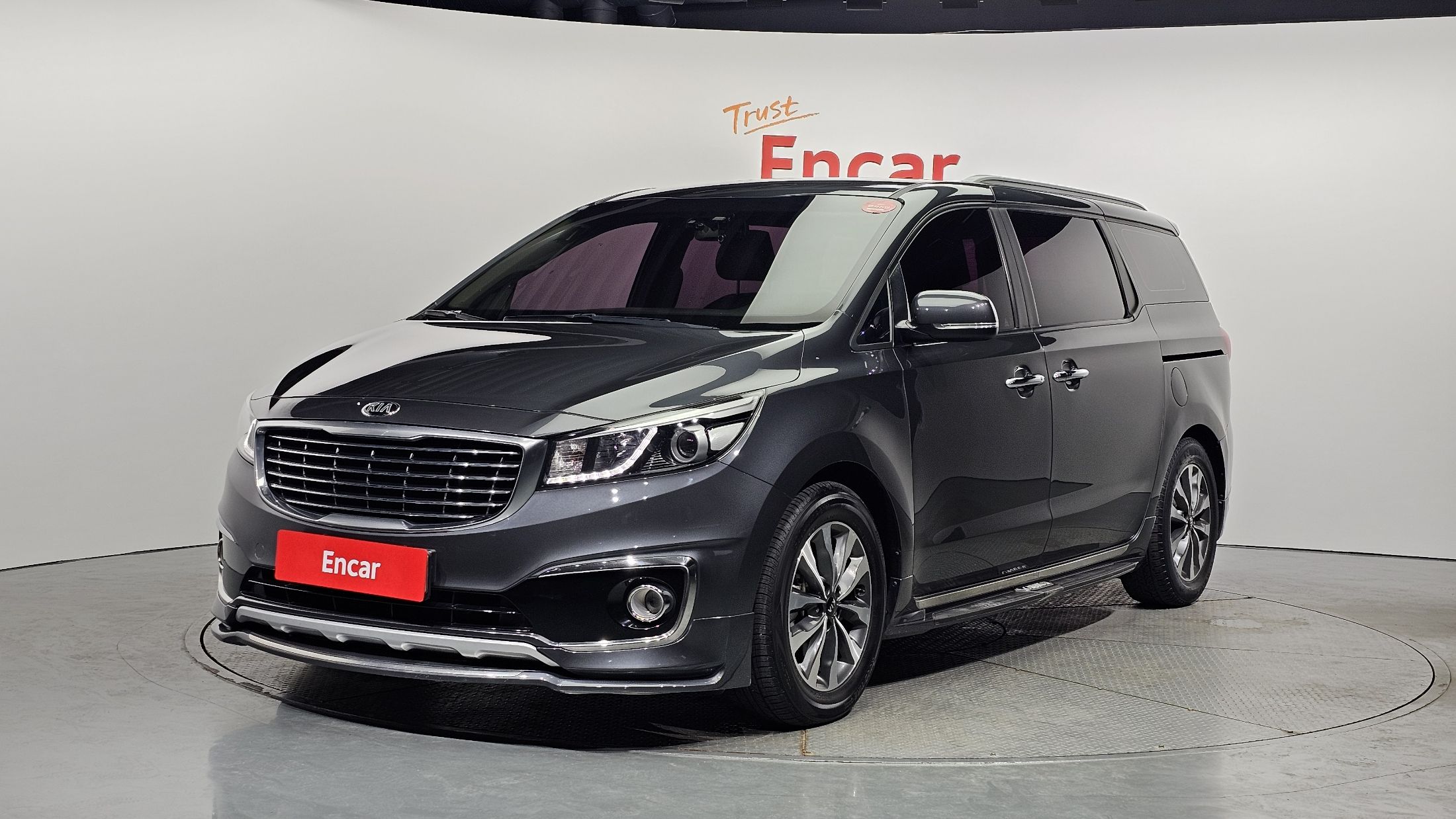 KIA CARNIVAL 2015