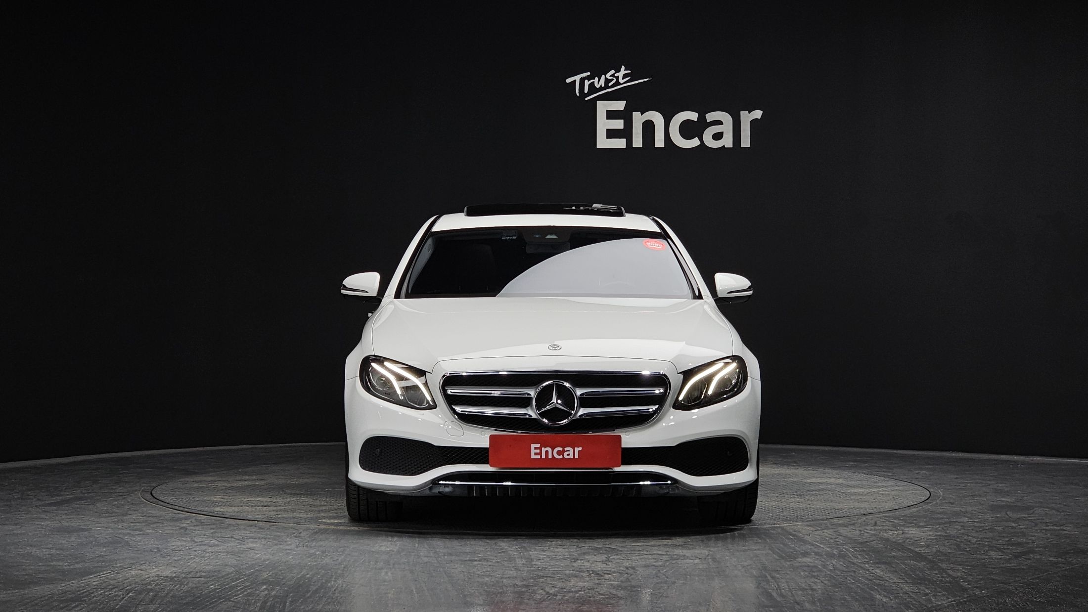 MERCEDES BENZ E-CLASS W213 2019