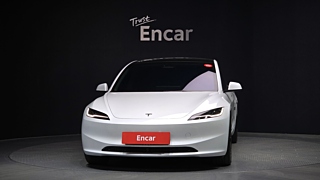 TESLA MODEL 3 2024