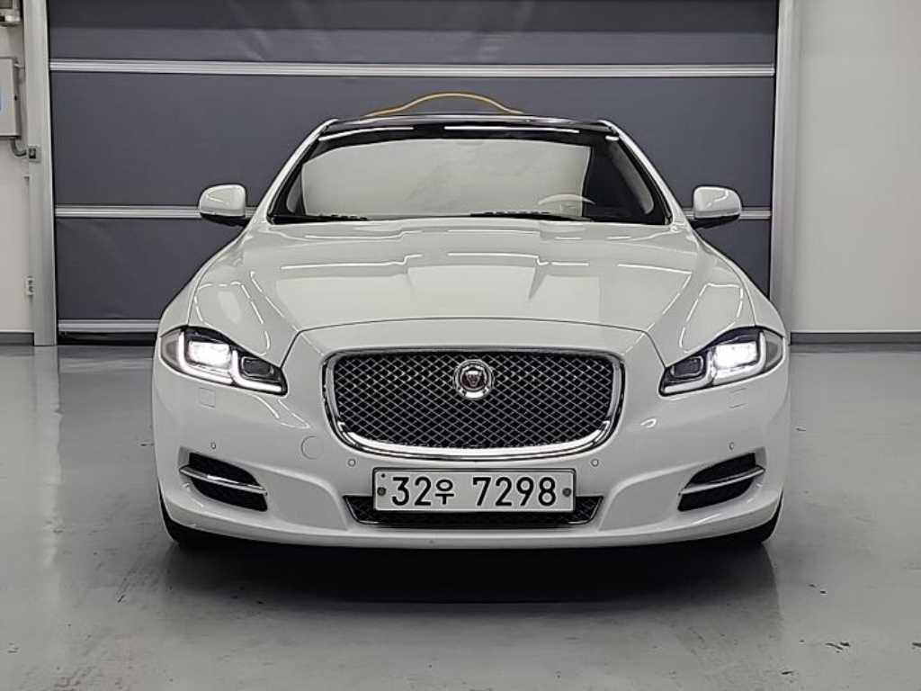 JAGUAR XJ 2013