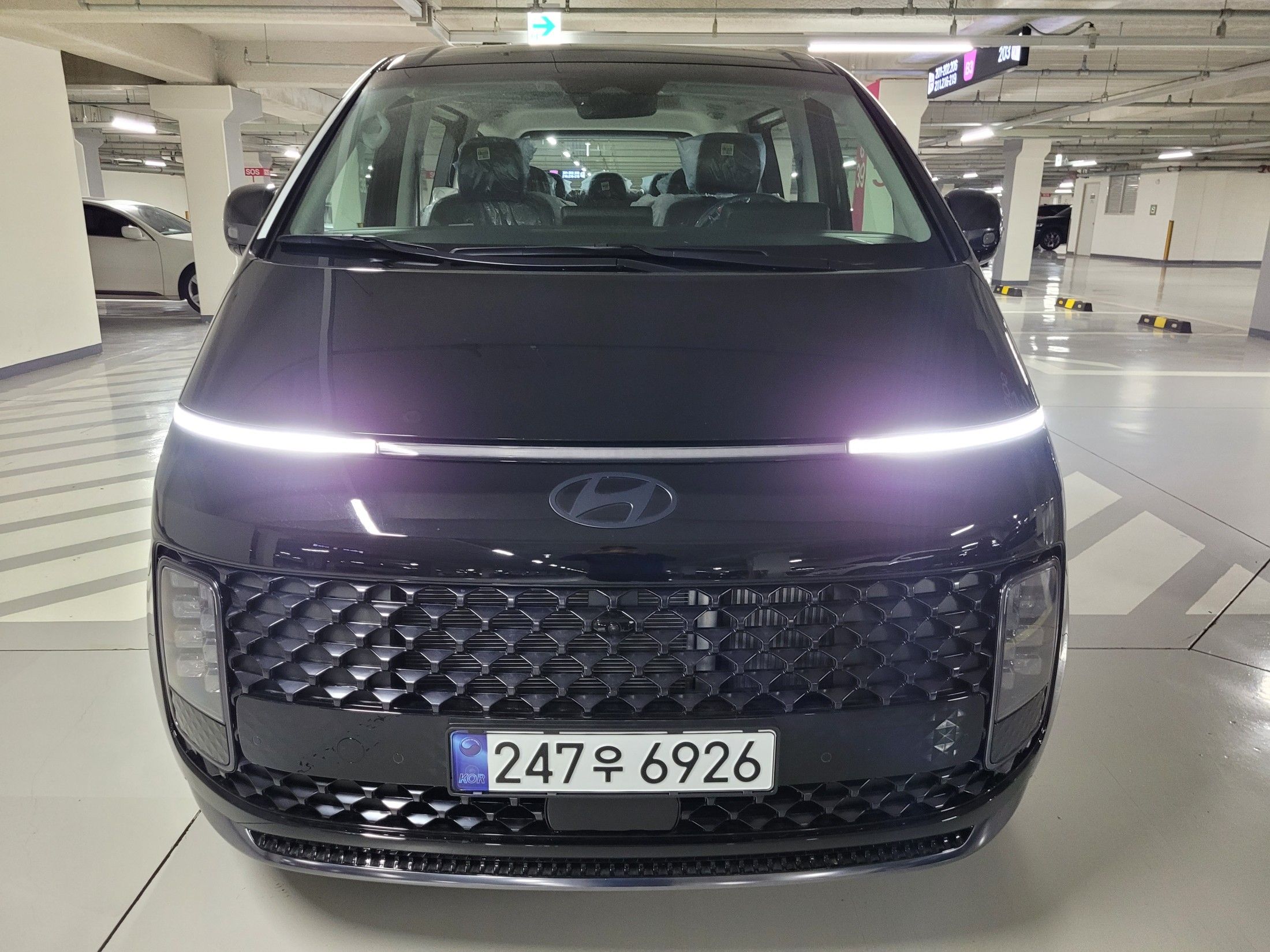 HYUNDAI STARIA