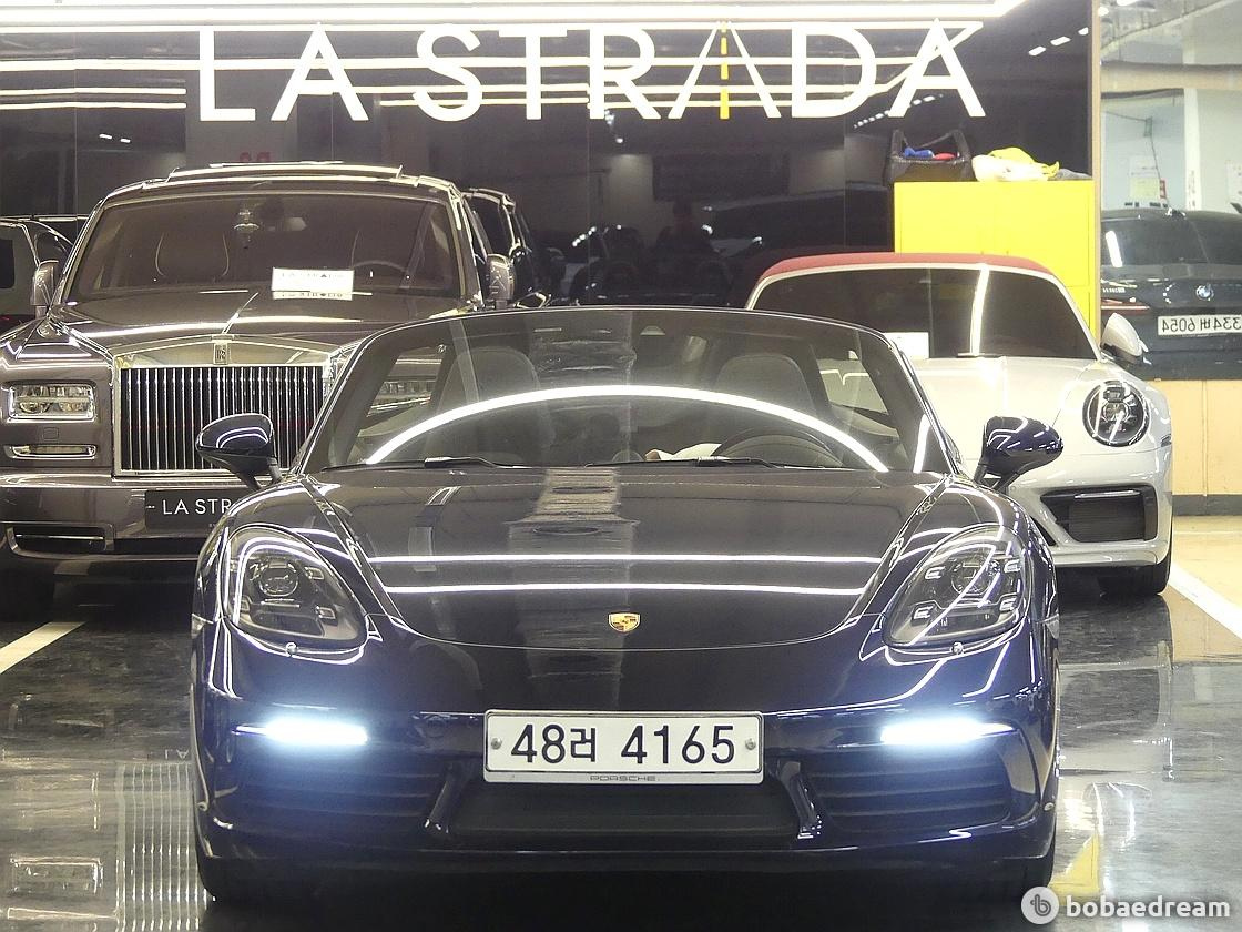 PORSCHE 718 BOXSTER