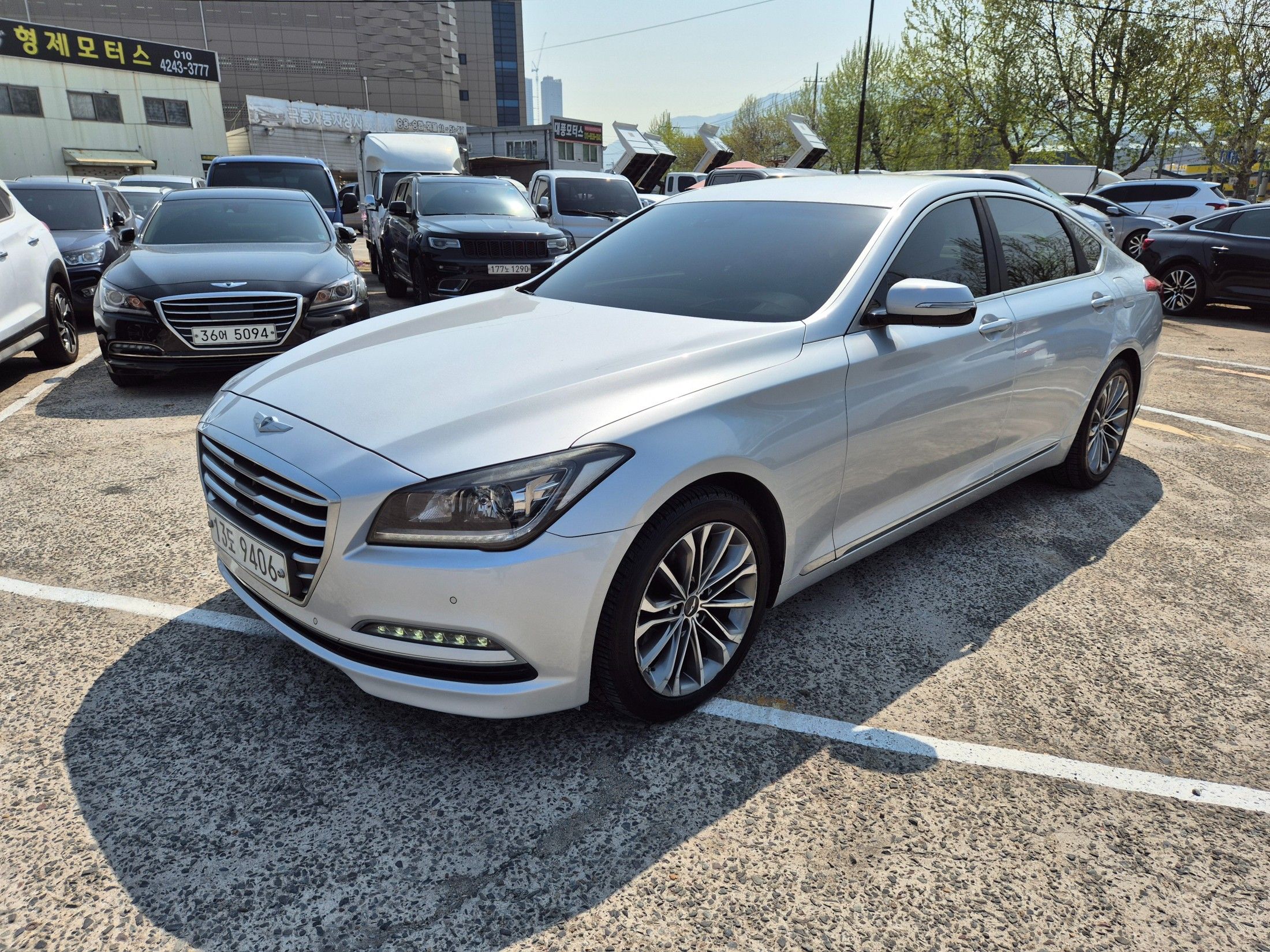 HYUNDAI GENESIS DH 2014