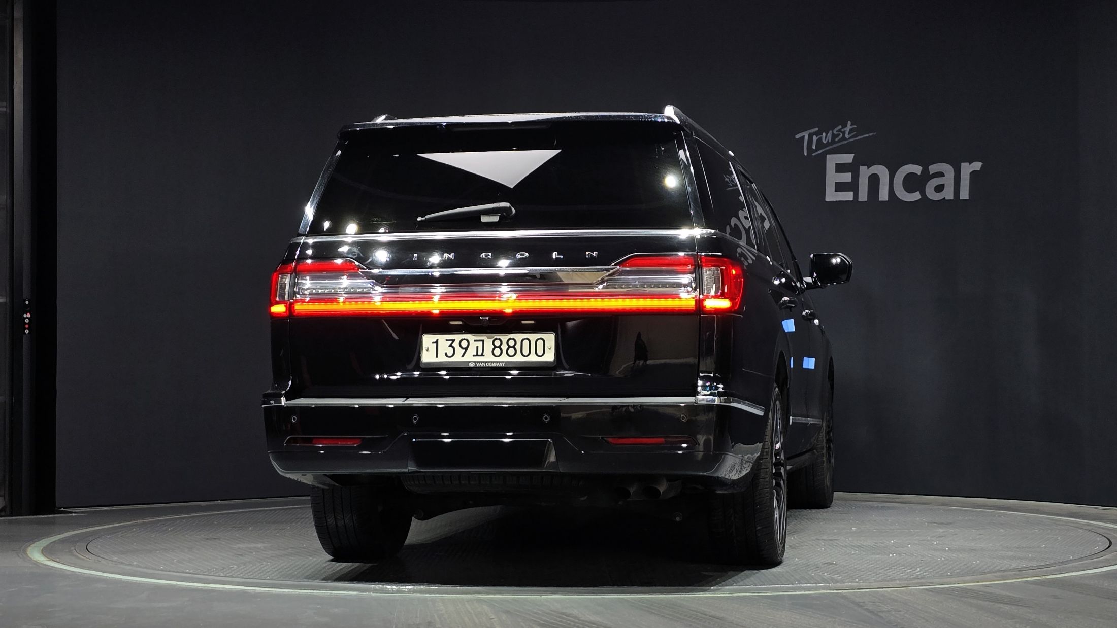 LINCOLN NAVIGATOR