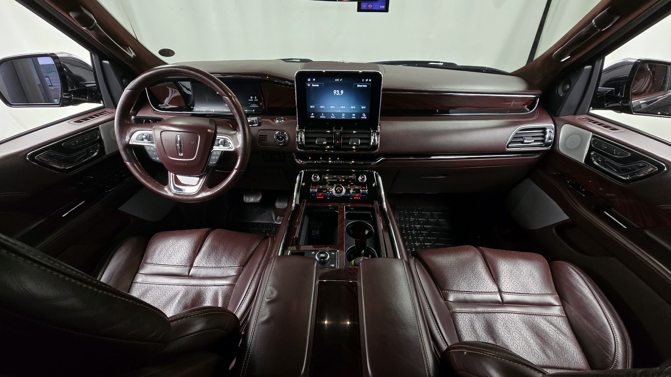 LINCOLN NAVIGATOR
