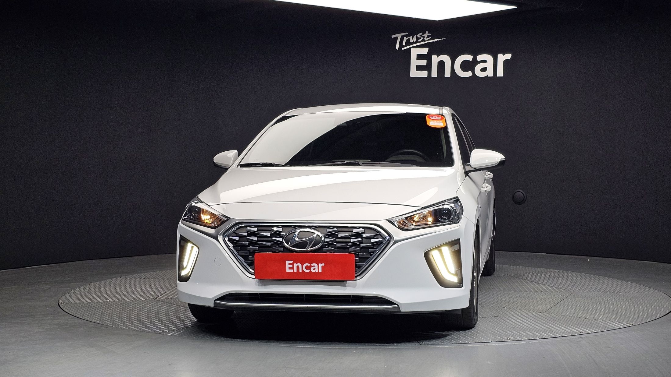 HYUNDAI IONIQ HYBRID 2019