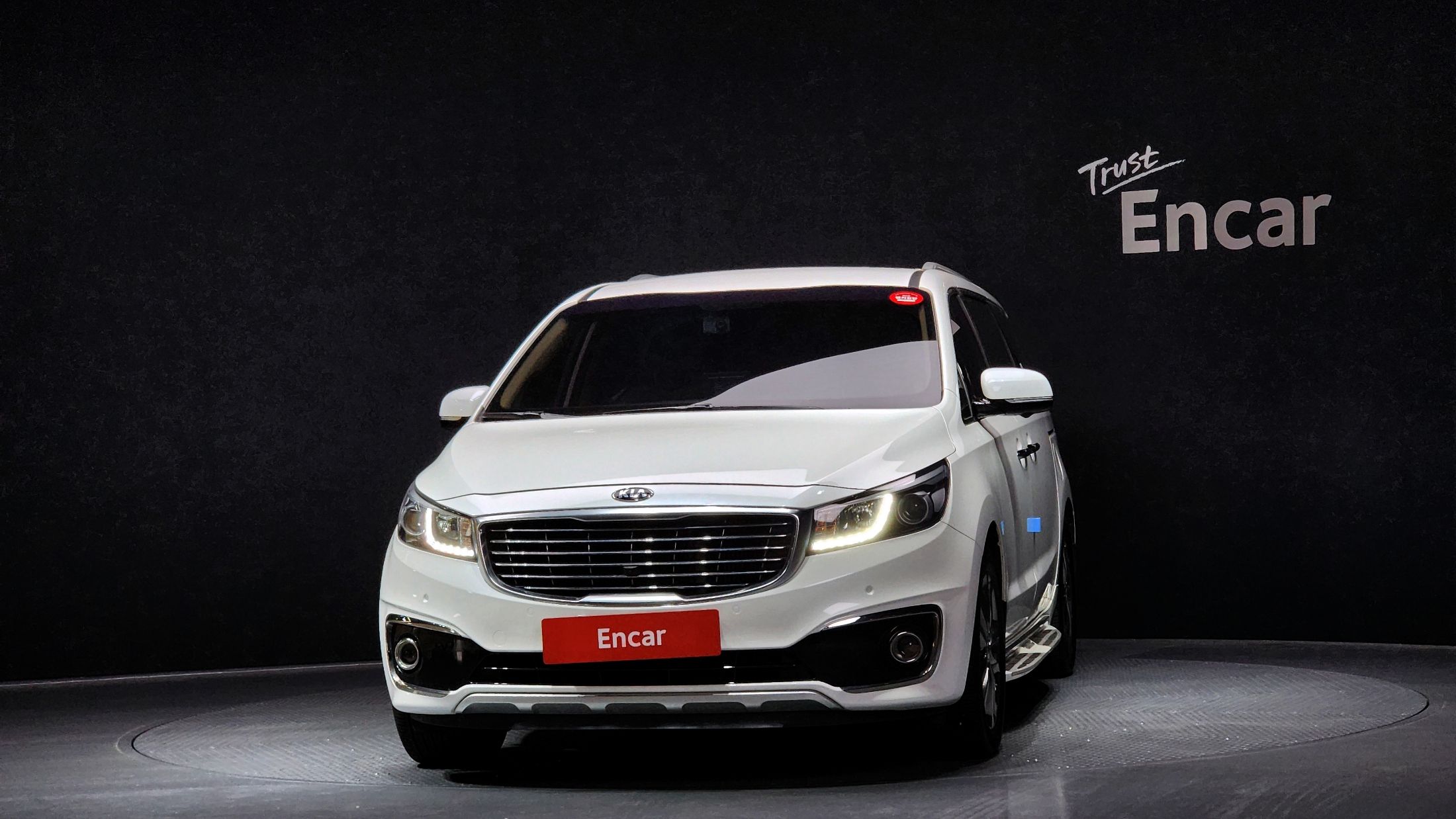KIA CARNIVAL 2016