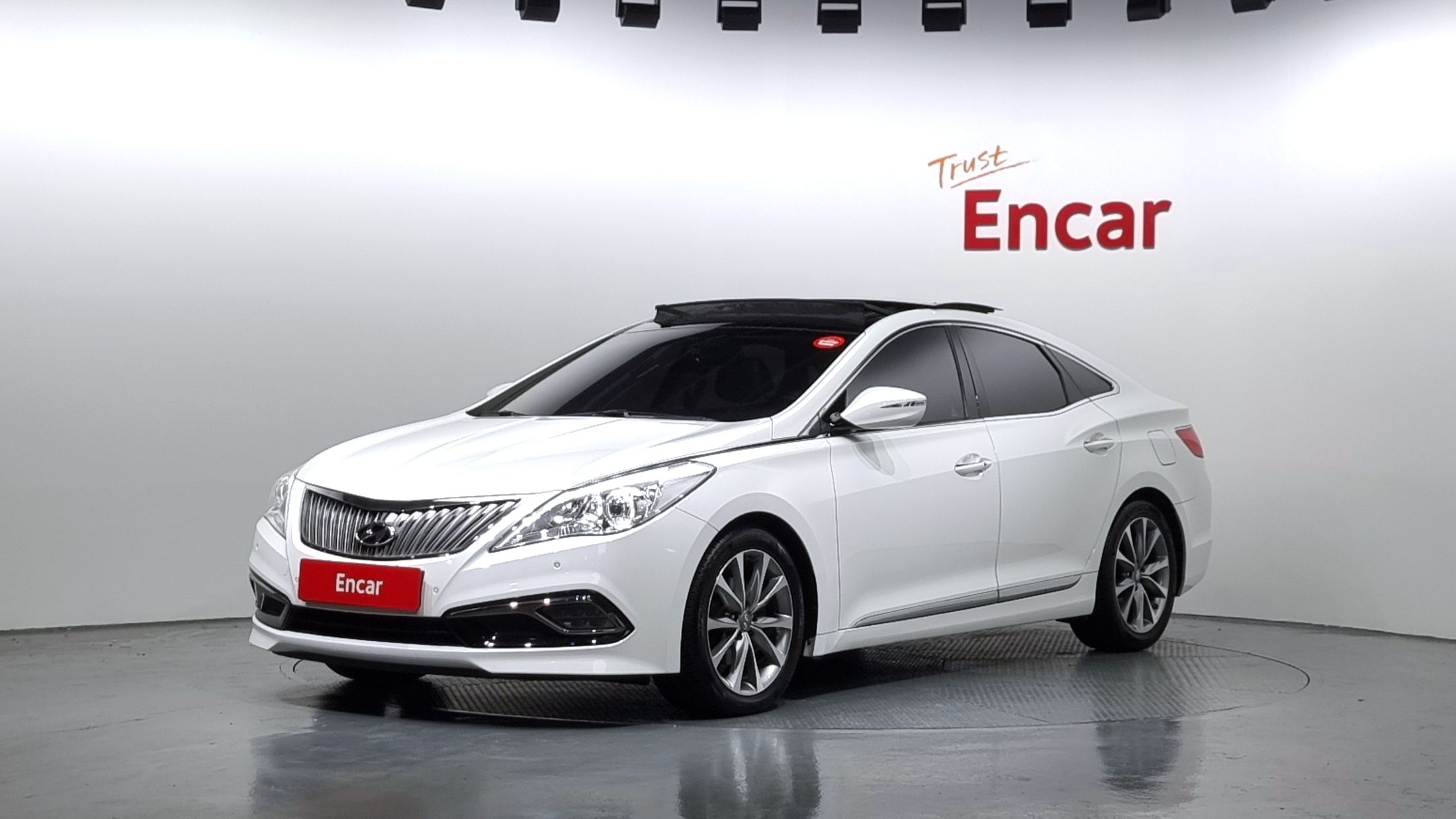HYUNDAI GRANDEUR HG 2014