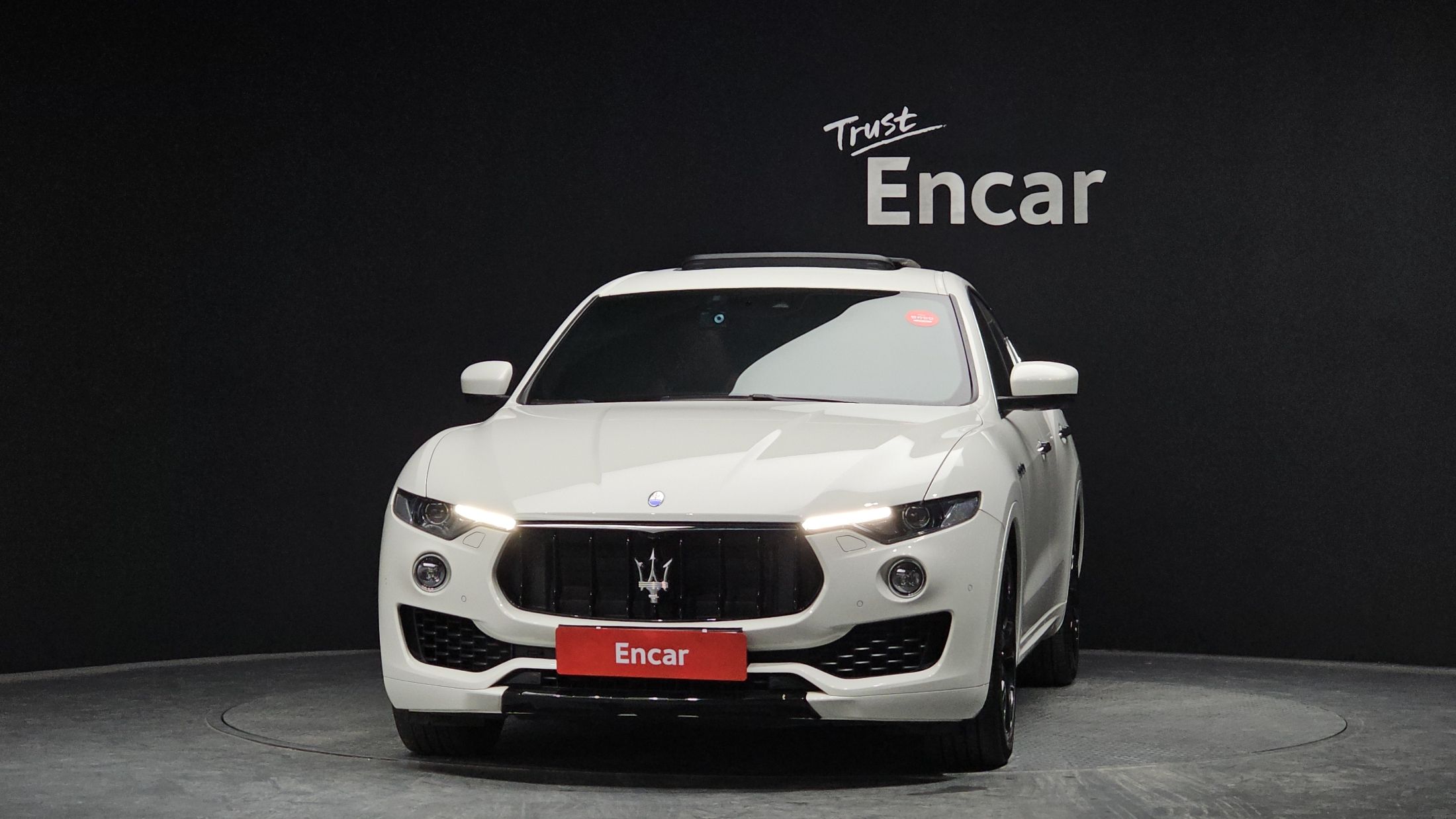 MASERATI LEVANTE 2017