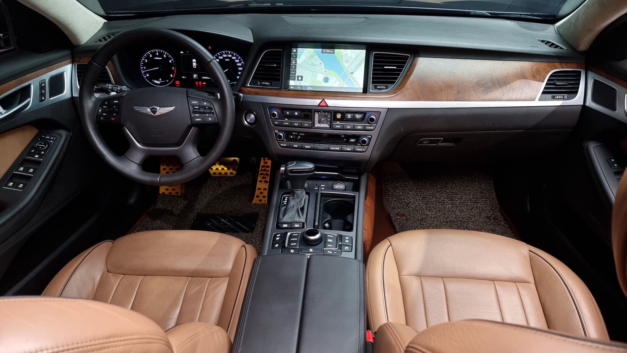 HYUNDAI GENESIS DH 2016