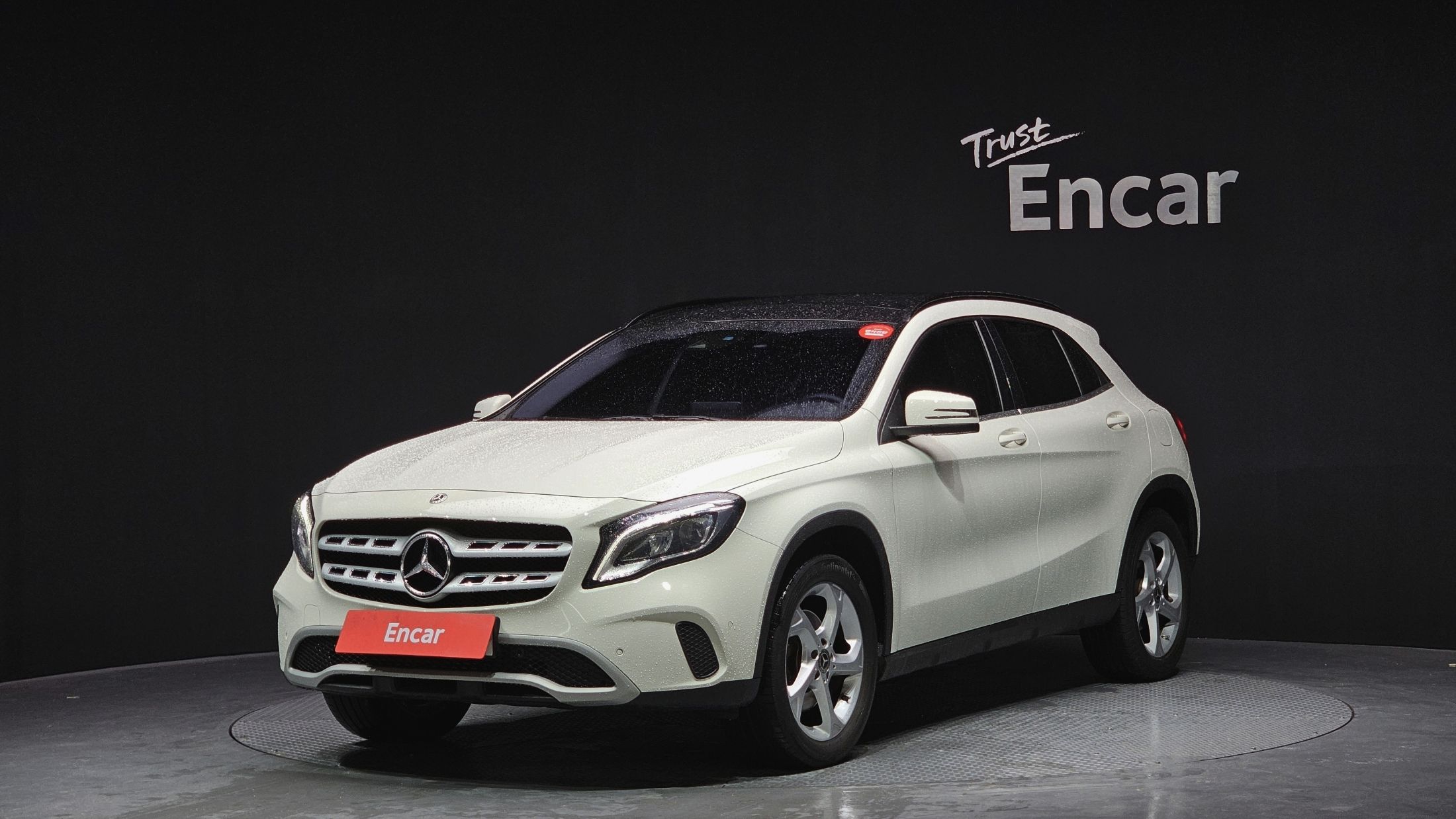 MERCEDES BENZ GLA-CLASS X156 2017