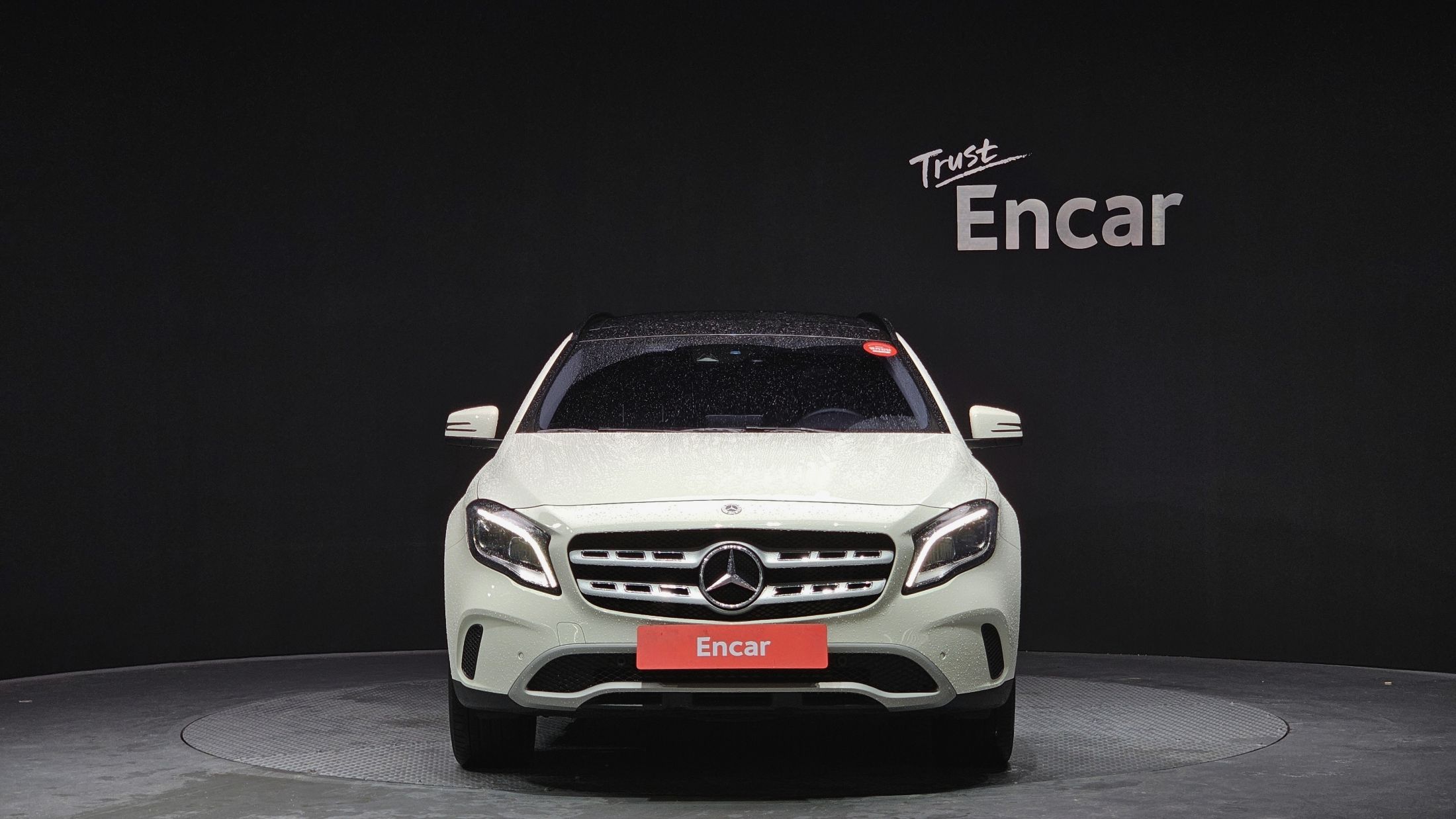 MERCEDES BENZ GLA-CLASS X156 2017