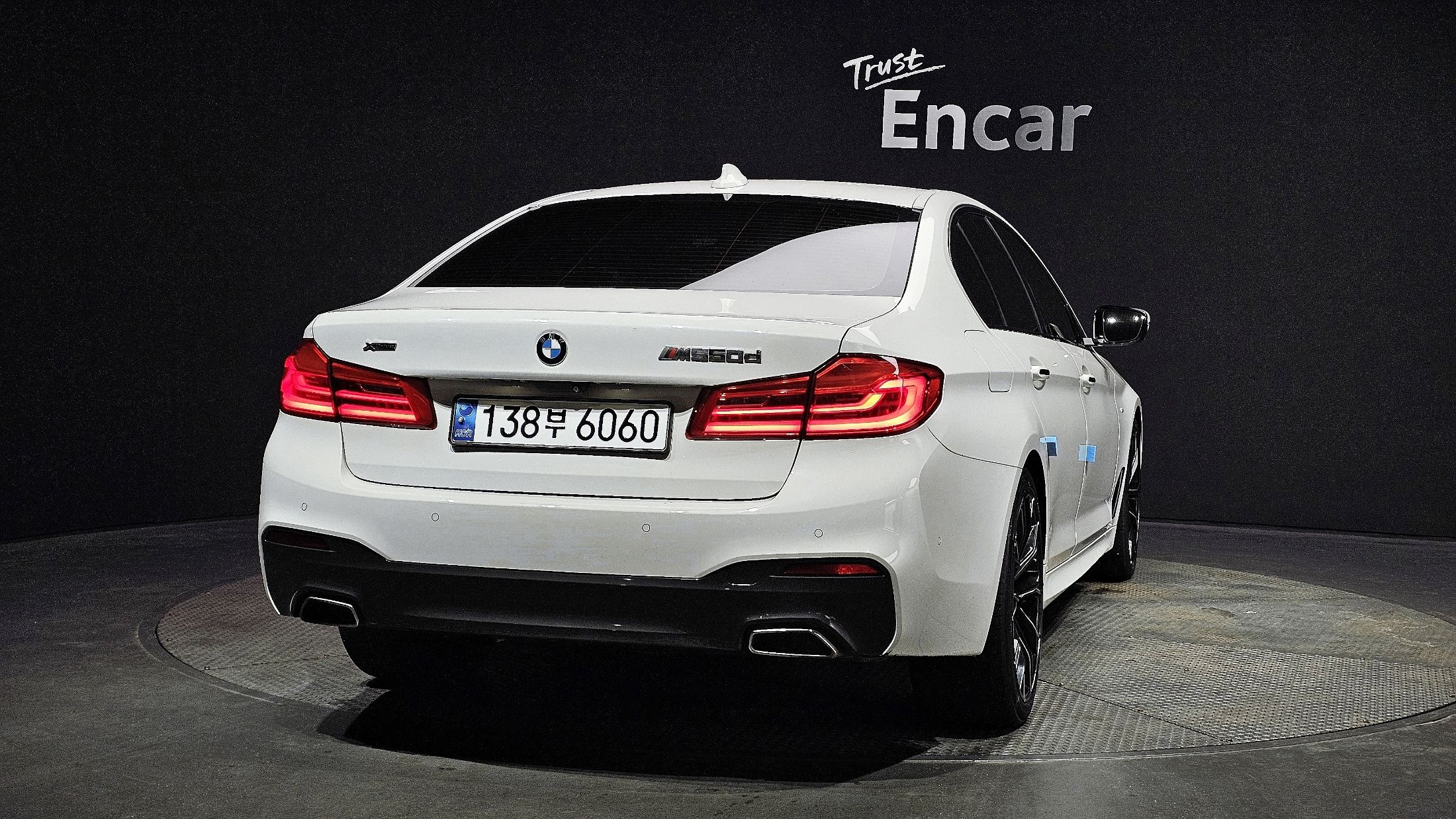 BMW 5-SERIES G30 2017