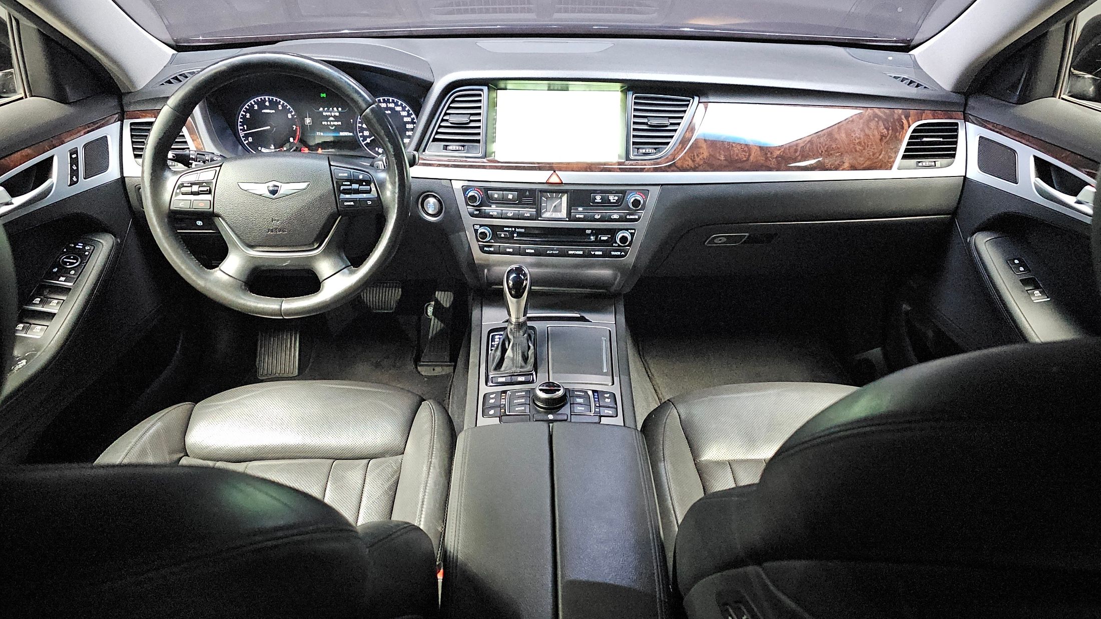 HYUNDAI GENESIS DH 2014